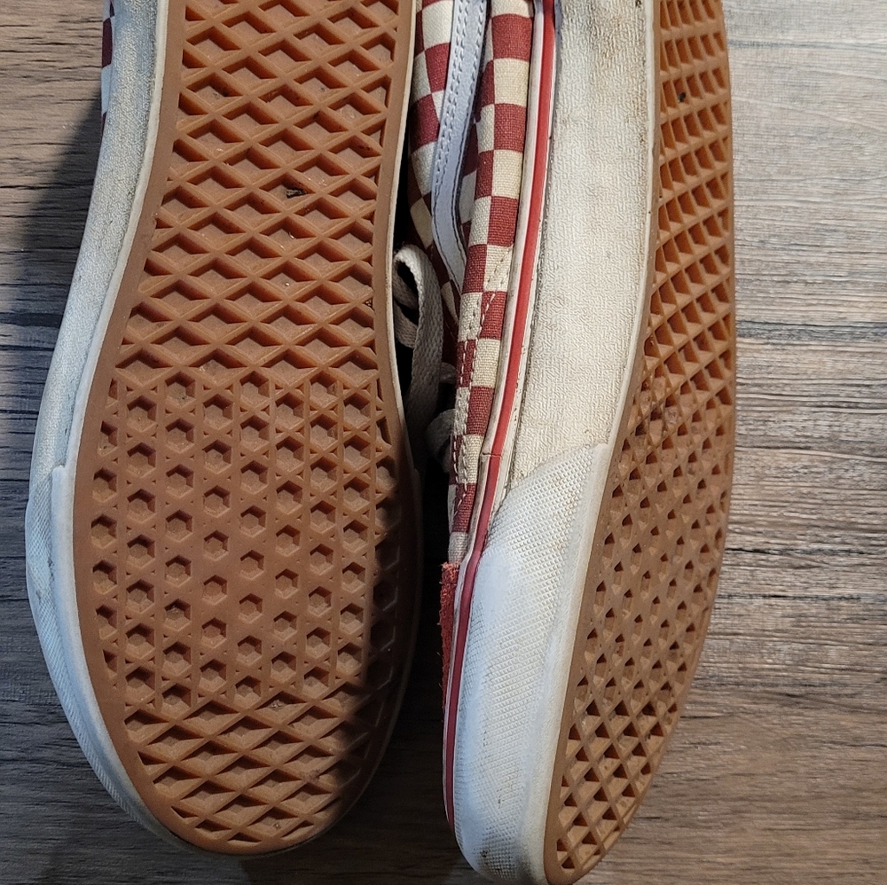 Vans - Picture 2 of 4